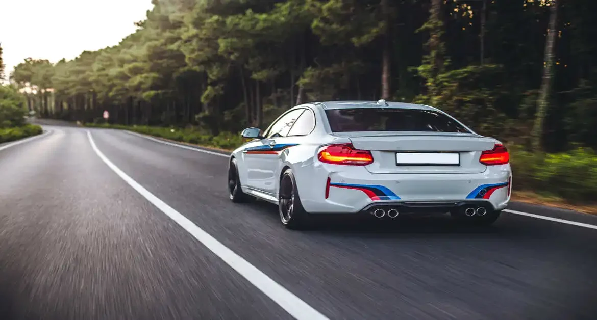 Need a paintless dent repair service? 6 tips for peace of mind!