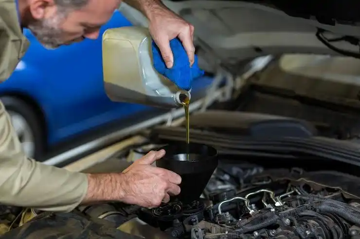 4 Factors to Consider When Choosing the Oil Change Service